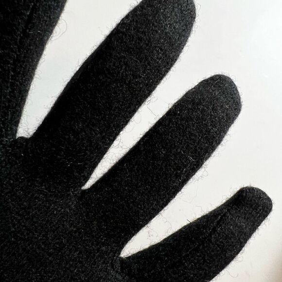 Vintage Gloves   - Picture 9 of 11